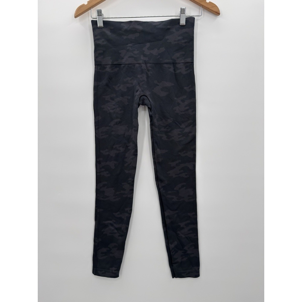 SPANX Leggings Black Camo Women's Size Medium Compression - Picture 3 of 5